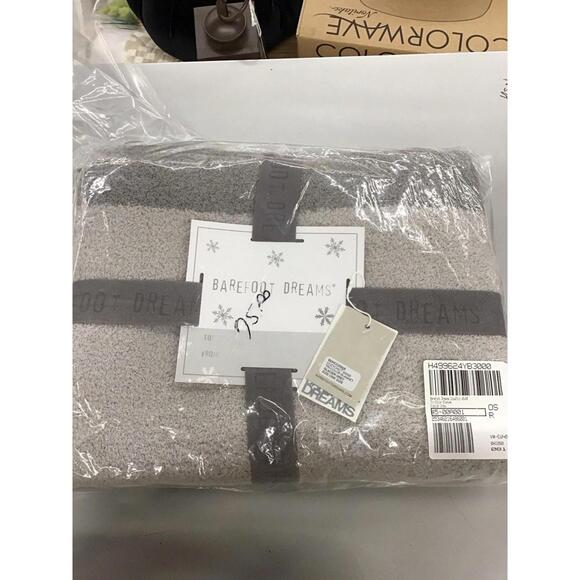 Barefoot dreams cozychic 45x60 tri-color blanket glacier grey new HSN